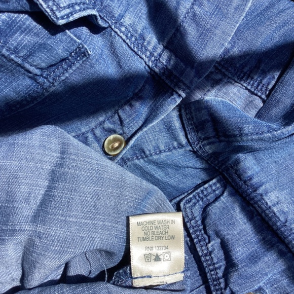 Anthropologie Cloth and Stone Tencel Denim Shirt *EUC* Small - Picture 7 of 8